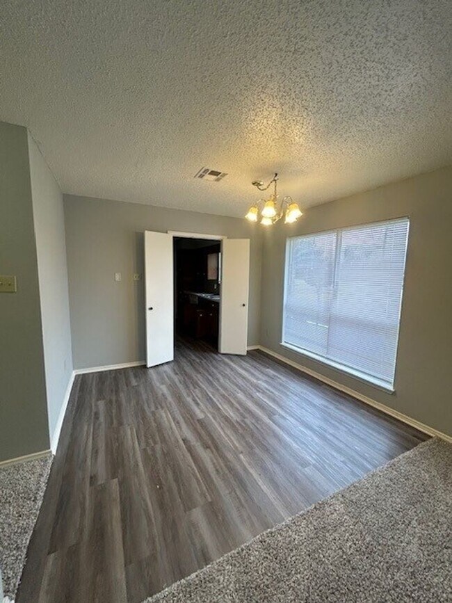 Foto del edificio - 346-348 Mill Creek Rd