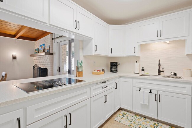 Foto del edificio - 4355 Cannington Dr