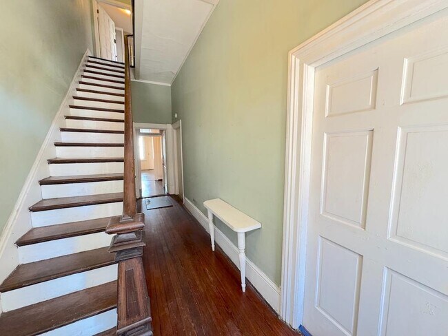 Foto del edificio - 226 E Gwinnett St