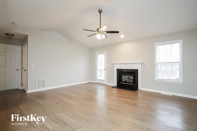 Building Photo - 2989 Butterwood Dr