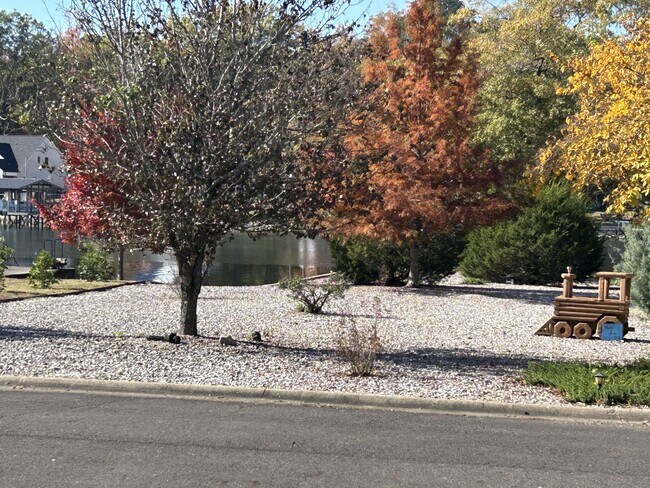 Foto del edificio - 288 River Mill Point