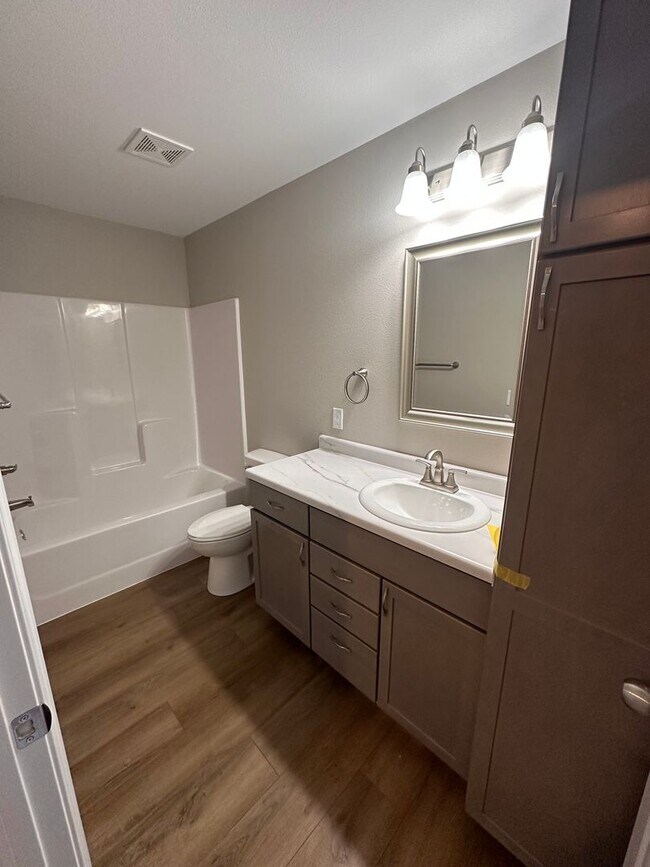 Foto del edificio - 2546/2542 Granite Drive NW