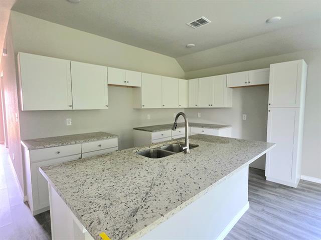 Building Photo - 1024 Springview Ln