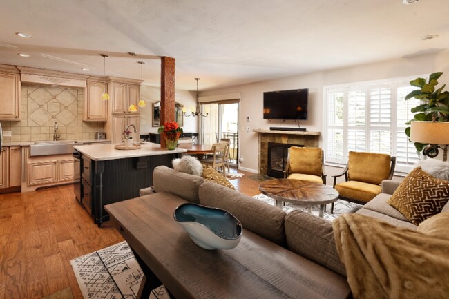 Foto del edificio - 35 Lower Woodbridge Rd
