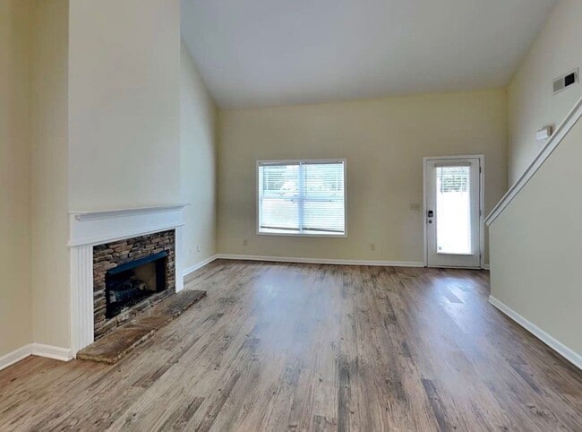 Building Photo - 9120 Brookbend Dr