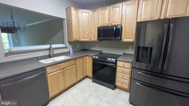 Building Photo - 5910 Great Star Dr