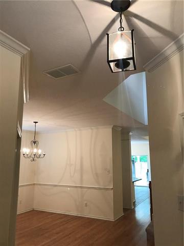 Building Photo - 6604 Bluebird Dr
