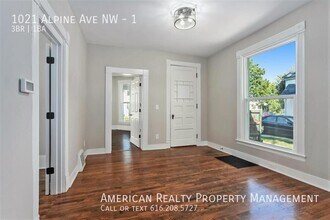 Building Photo - 1021 Alpine Ave NW