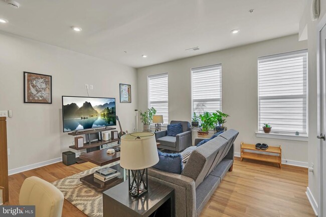 Building Photo - 4608 Olivine Dr
