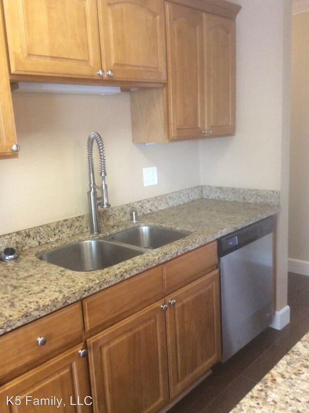 Foto principal - 4888 Clayton Rd