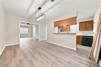 Building Photo - 5806 Clarewood Dr
