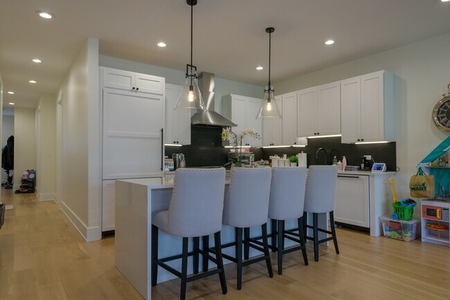 Foto del edificio - 3542 N Southport Ave
