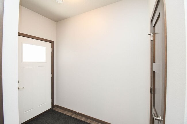 Building Photo - 6120 S Alki Pl