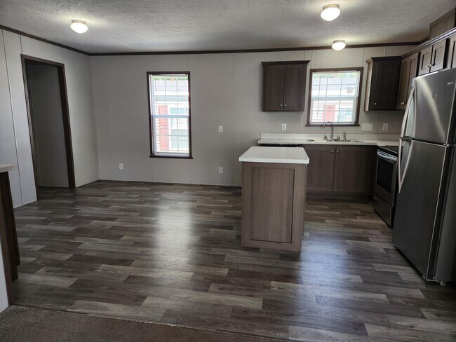 Building Photo - 171 Cardinal Ln