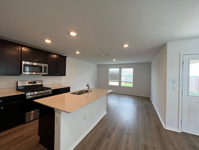 Building Photo - 12204 Scarlet Way