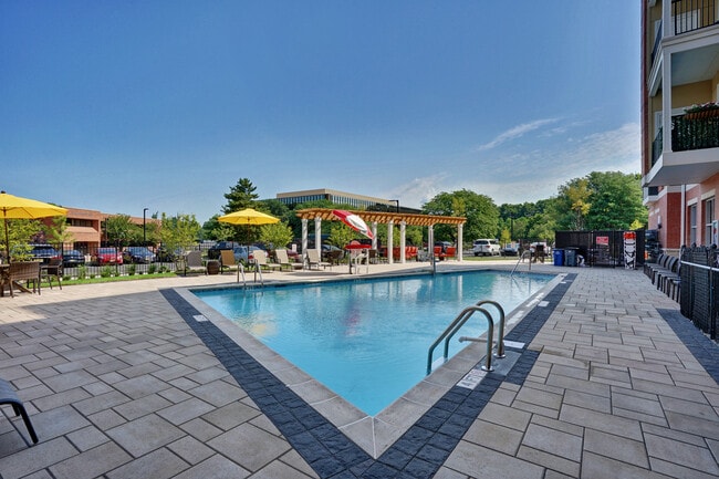 Building Photo - Amara at Metropark