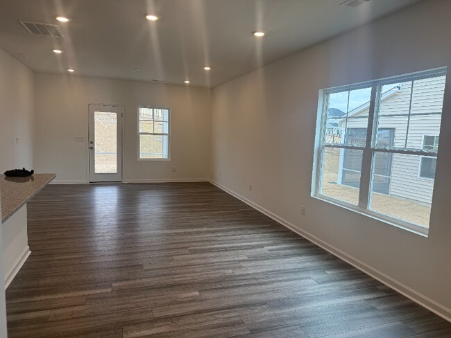 Foto del edificio - 1028 Red Finch Wy