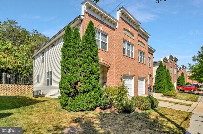 Foto del edificio - 4916 7th St NE