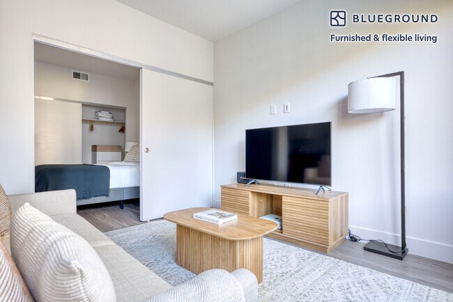 Foto del edificio - 45060 Synergy St