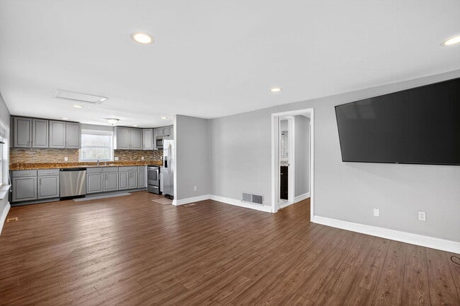 Building Photo - 17930 Beech Ln