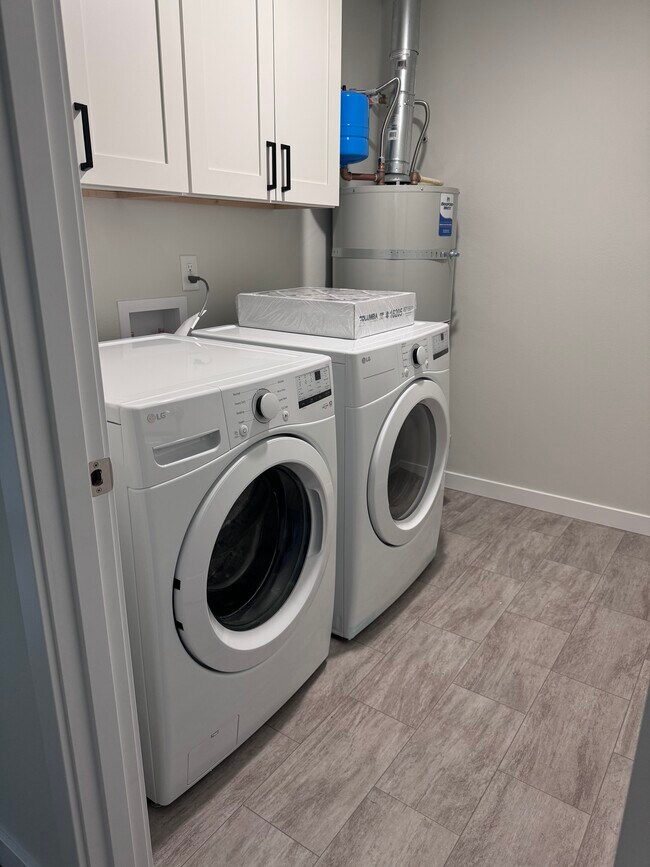 Foto del edificio - 4318 Clearwater Loop SE