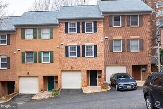 Building Photo - 1204 N Wayne St