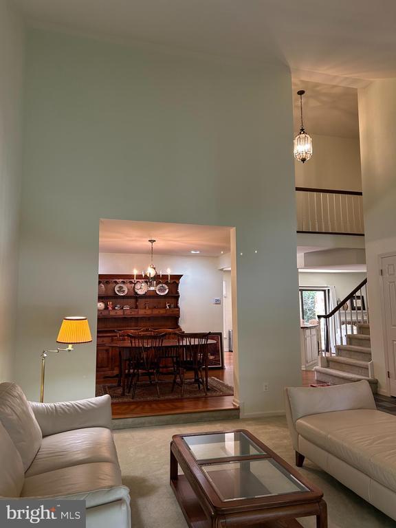 Building Photo - 206 Springhouse Pond