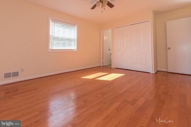 Building Photo - 11613 Greenlane Dr
