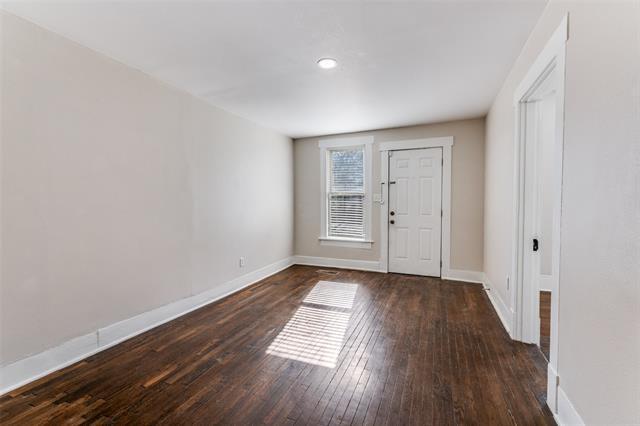 Building Photo - 2020 College Ave