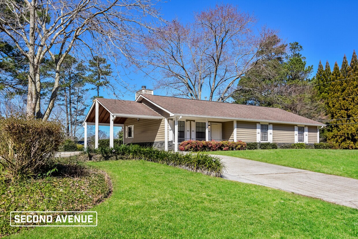 7595 Asbury Manor Dr, Lithonia, GA 30058 House for Rent in Lithonia