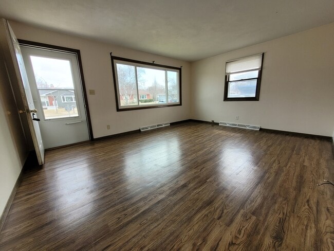 Building Photo - 1629-1631 N Birchwood Ave