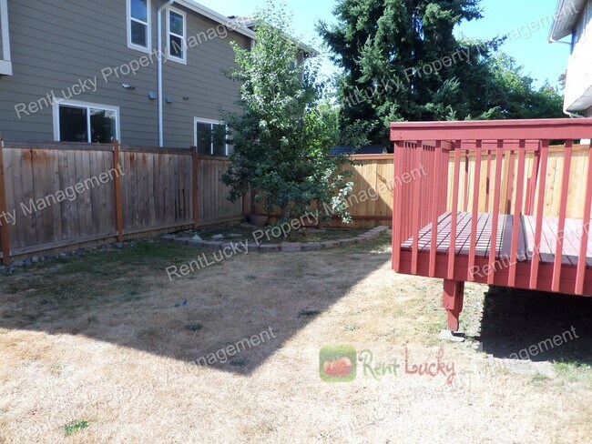 Foto del edificio - Fabulous 2-Bedroom Duplex w/Attached Garag...