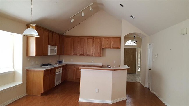 Building Photo - 17920 Brent Dr
