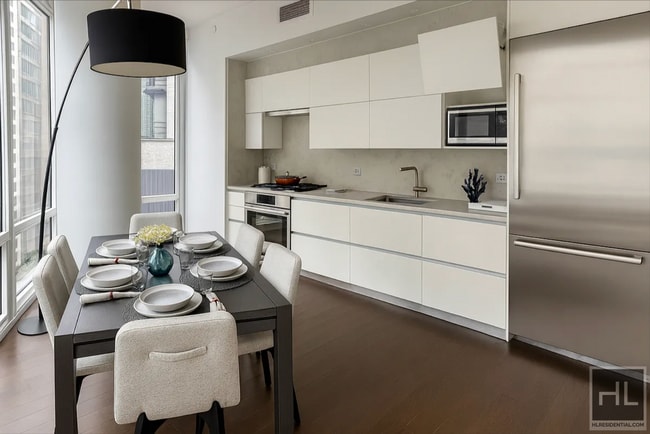 Building Photo - East 44th Street