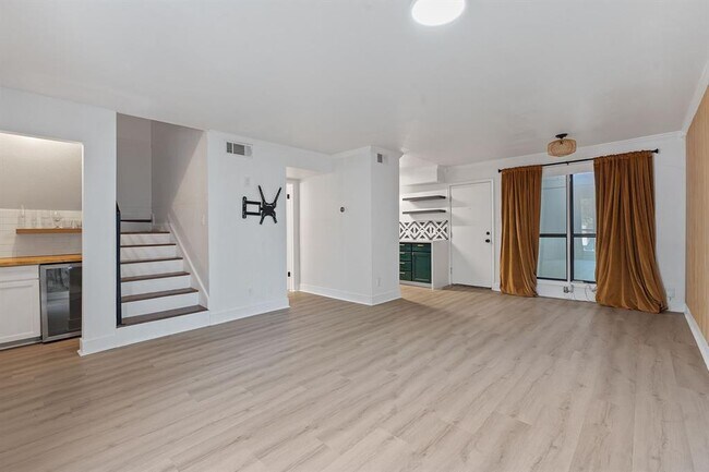 Foto del edificio - 5807 Coventry Ln
