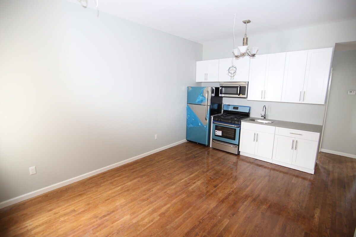 Foto principal - 296 Cooper St