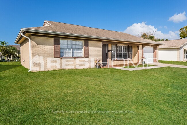 Foto del edificio - HOME FOR RENT!