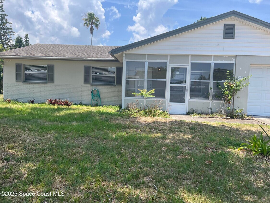 Foto principal - 2906 Rollins St