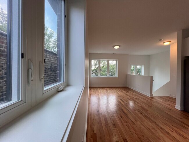 Foto del edificio - 226 W 24th St