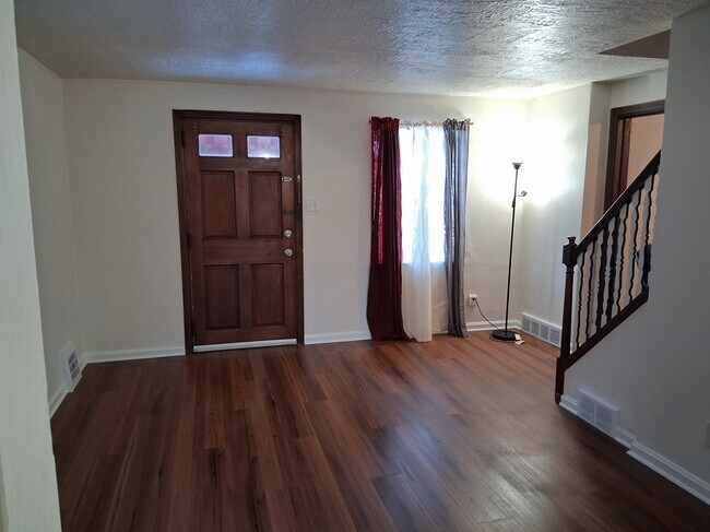 Sala de estar - 405 Commonwealth Ave