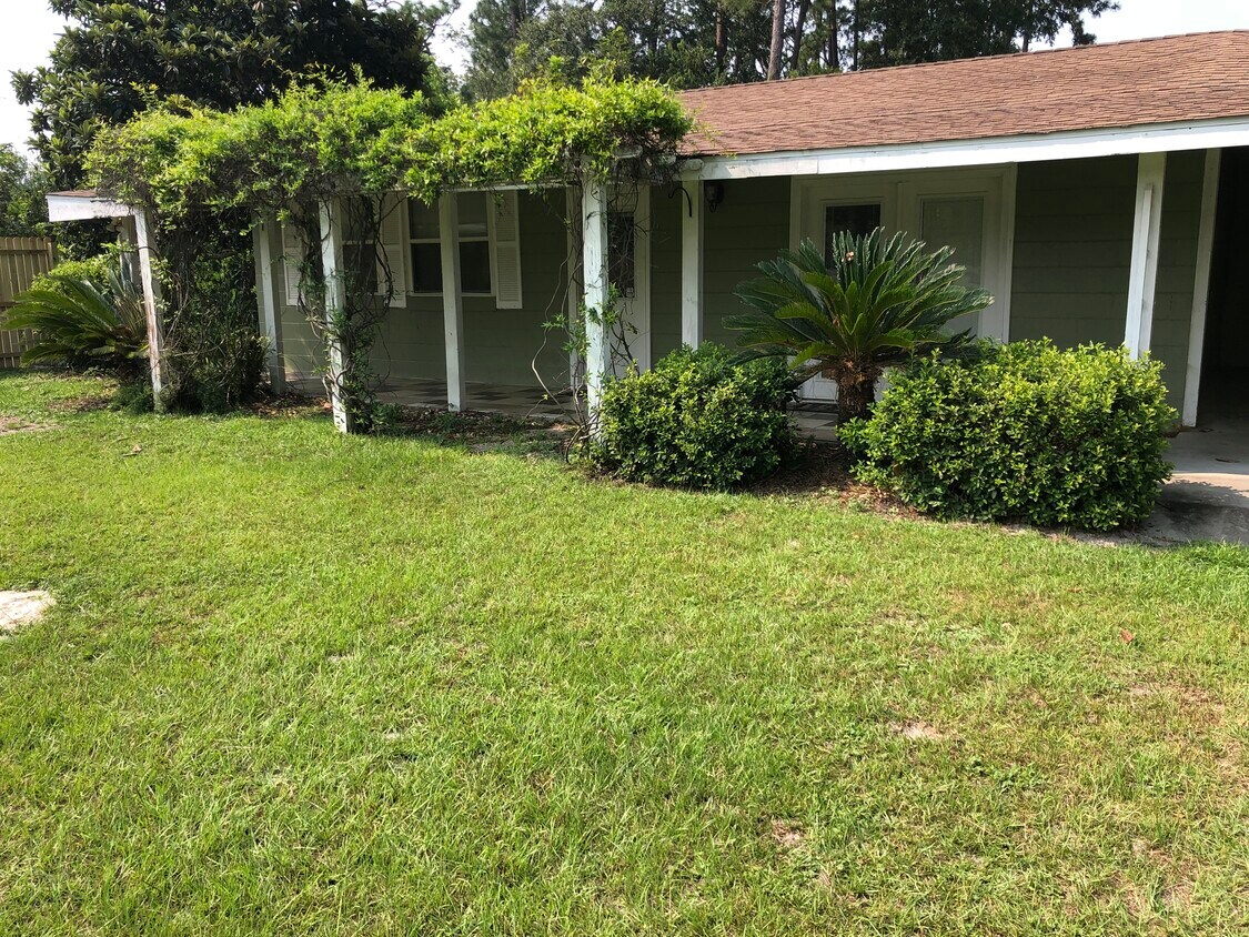 1918 Lamar Ave, Waycross, GA 31503 House Rental in Waycross, GA