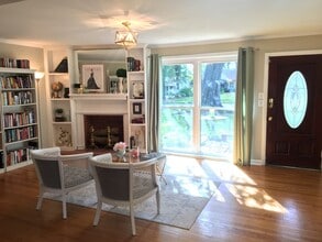 Building Photo - 776 Thora Blvd