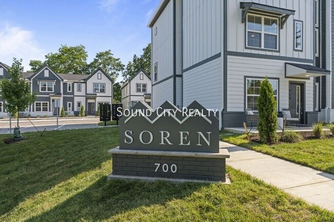 Building Photo - 700 N Dupont Ave