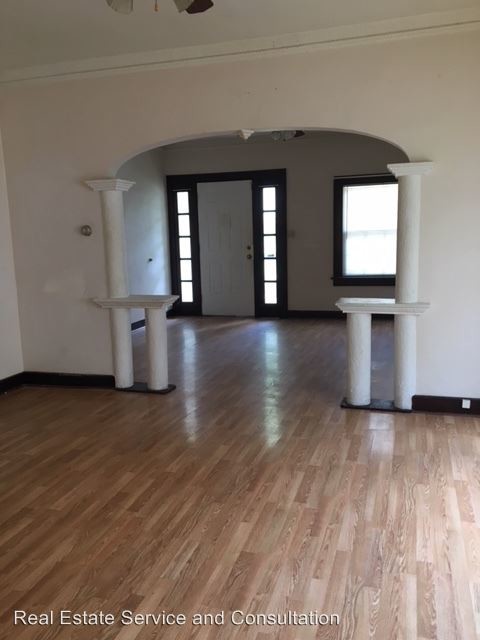 Building Photo - 2 br, 2 bath House - 1835 S 13th St.
