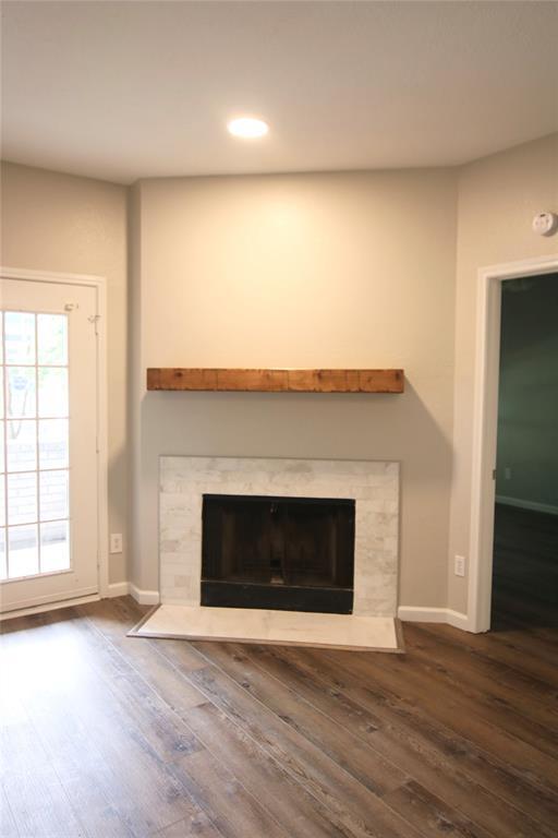 Building Photo - 2323 Fairwind Dr