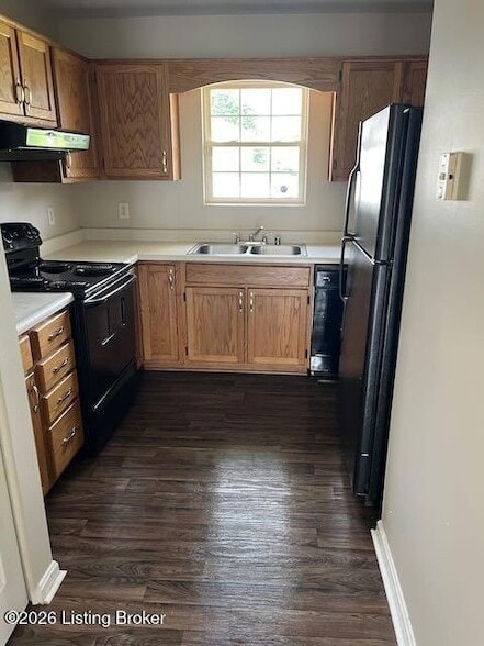 Building Photo - 1711B Cliff Ridge Ct