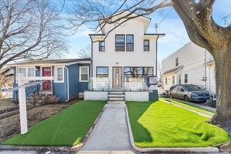 Building Photo - 4422 Avenue M