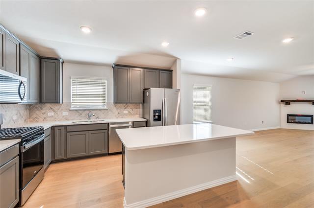 Building Photo - 2024 Briarbrook Dr