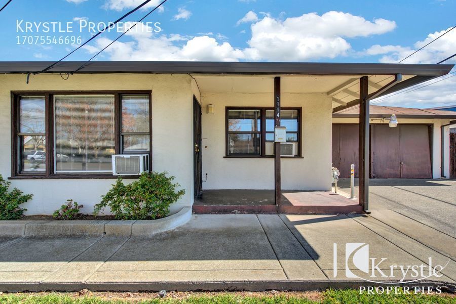 Foto principal - Duplex with large backyard