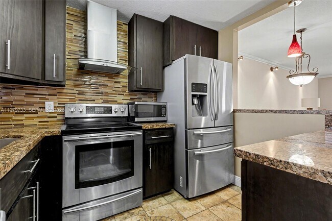 Foto del edificio - 6650 Royal Palm Blvd